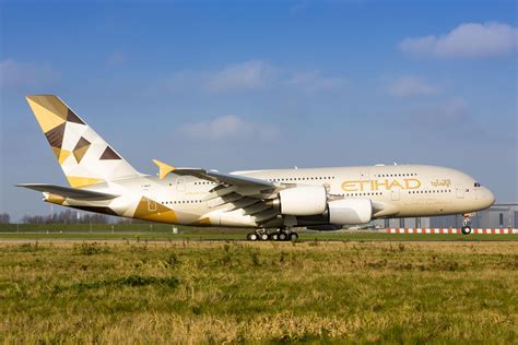 Etihad Airways 18 .
